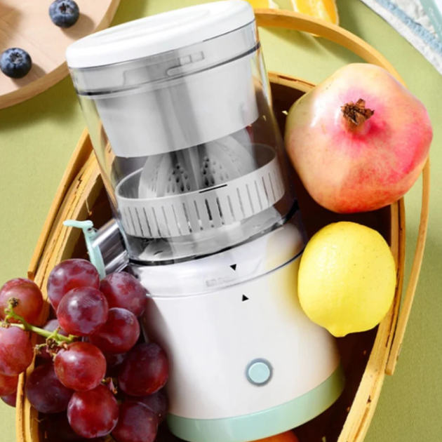 عصارة الفواكه الدوارة